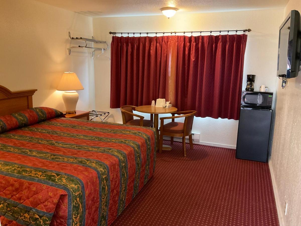 קרסנט סיטי Front Street Inn מראה חיצוני תמונה
