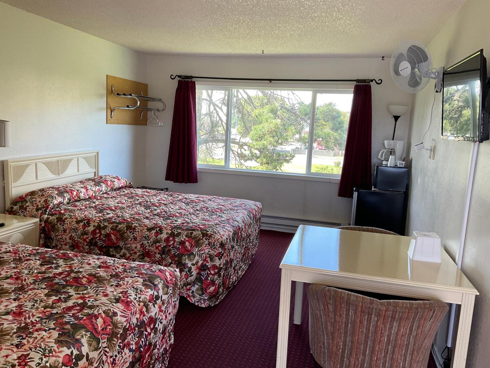 קרסנט סיטי Front Street Inn מראה חיצוני תמונה