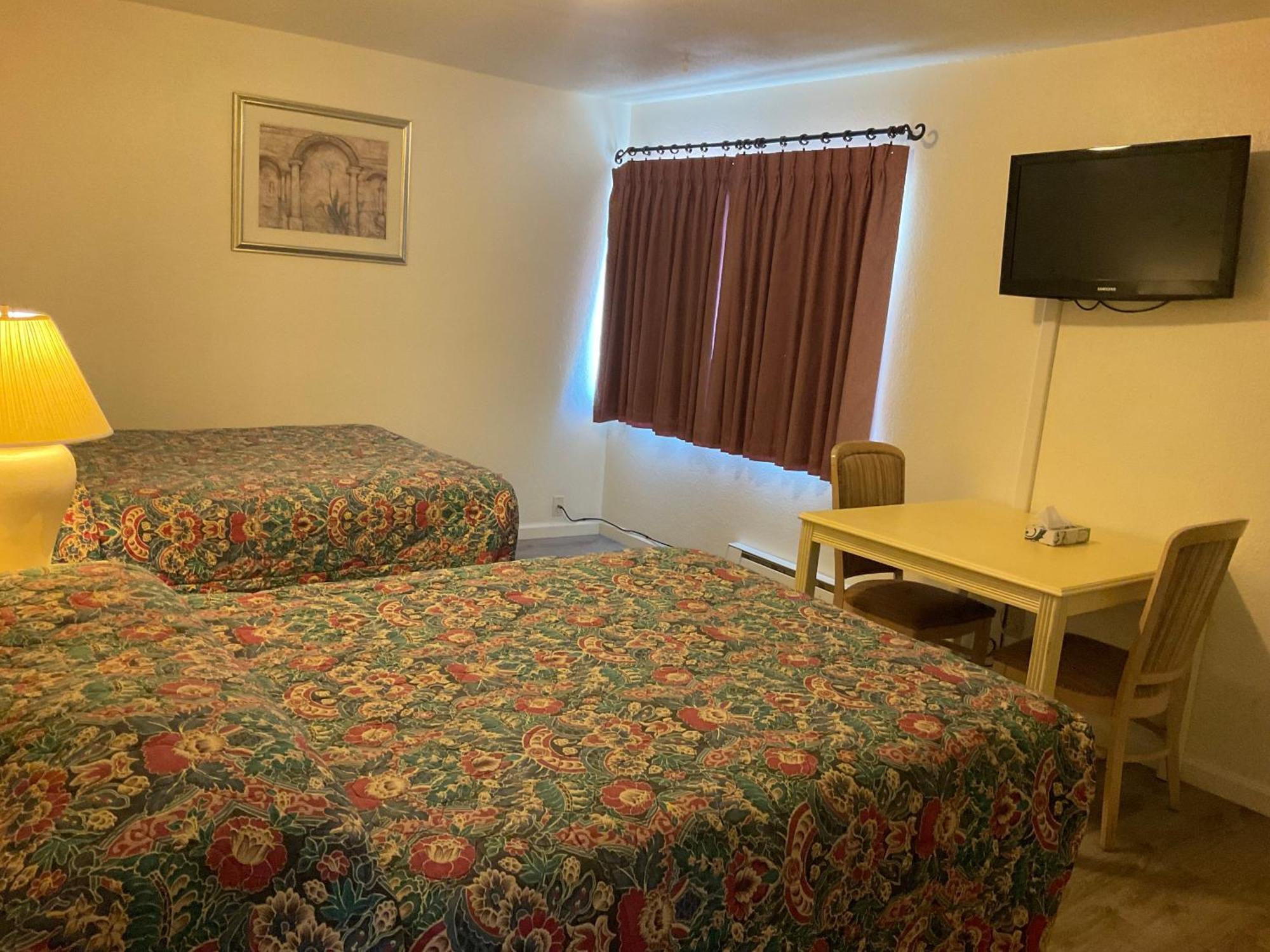 קרסנט סיטי Front Street Inn מראה חיצוני תמונה