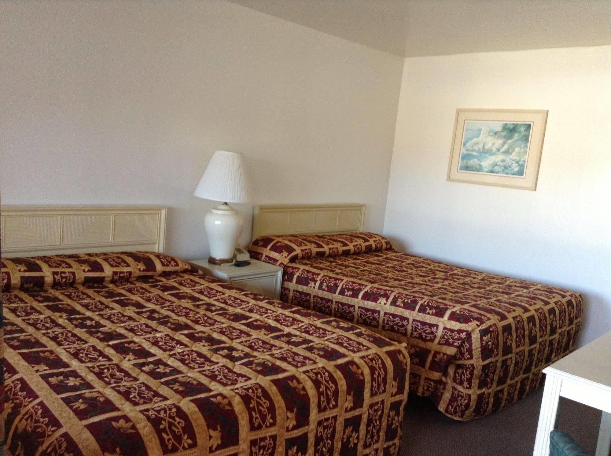 קרסנט סיטי Front Street Inn מראה חיצוני תמונה